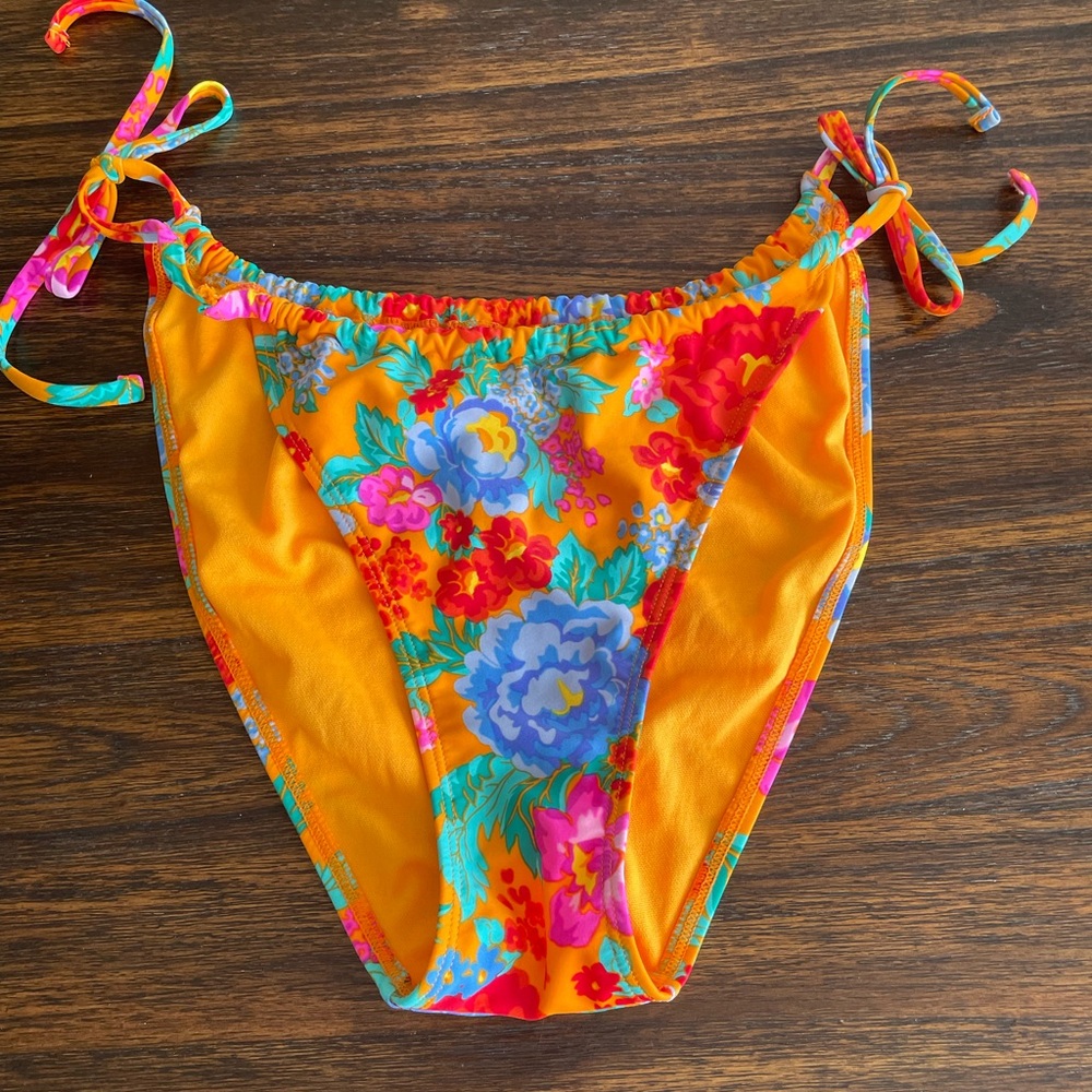 Women’s Floral Bikini Bottom- XL